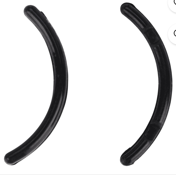 Maybelline Expert Tools Eyelash Curler Refills Set of 2 in Package NEW - Picture 1 of 4